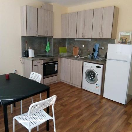 Cozy Apartament Naydenov Apartamento Burgas Exterior foto
